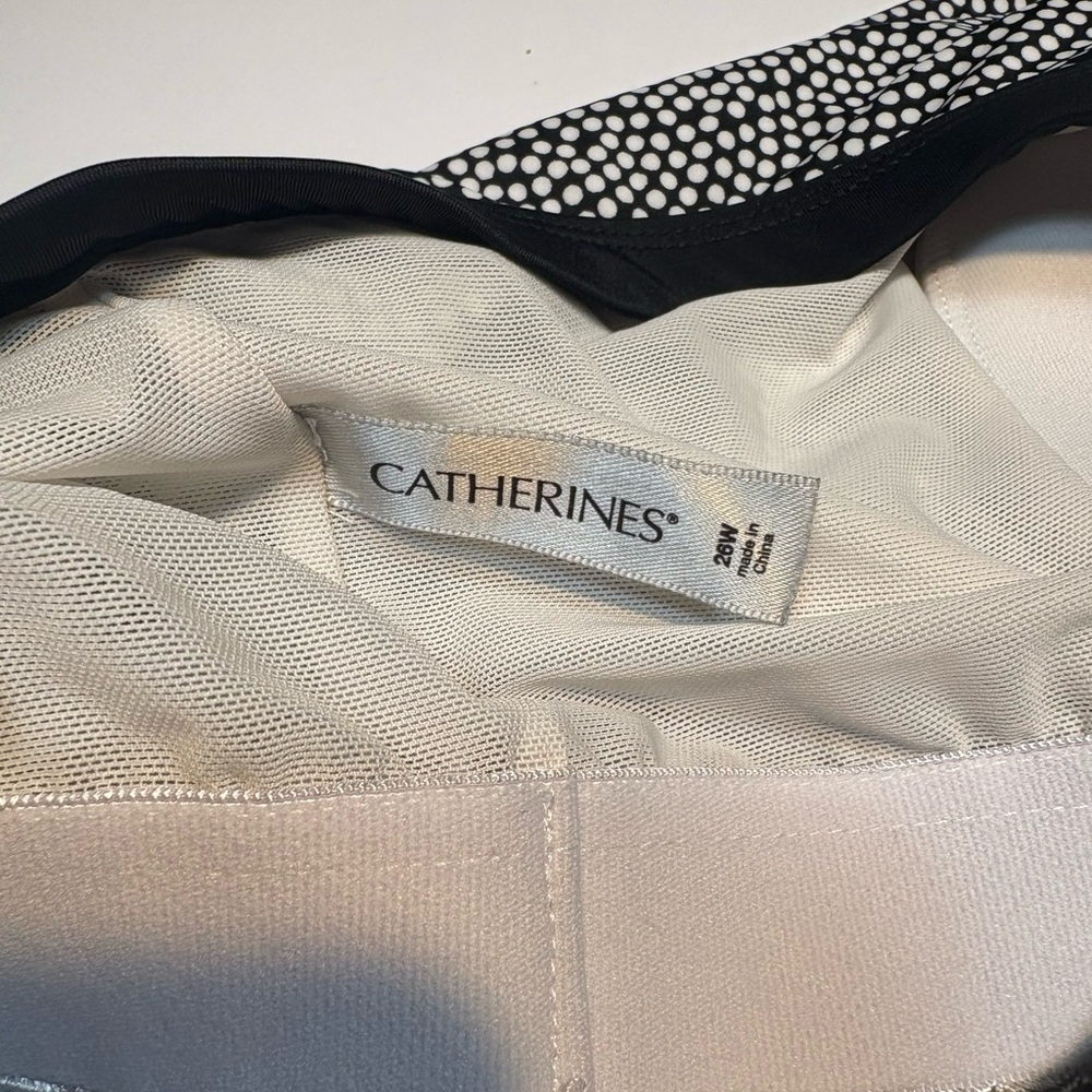 Catherine tiered tankini top featuring a black and white geometric star 20 - Picture 5 of 10